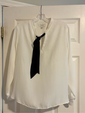 Banana Republic White Blouse with Black Neck Tie